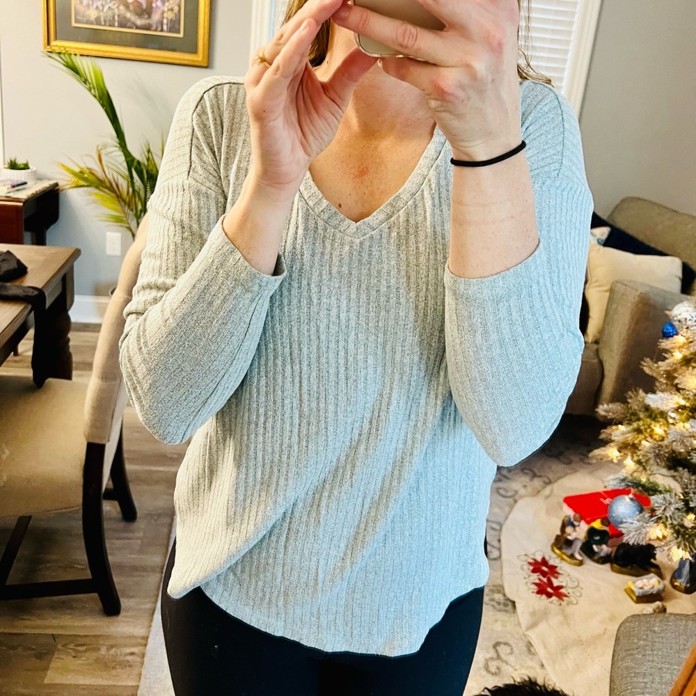 American Eagle Long Sleeve T-shirt
